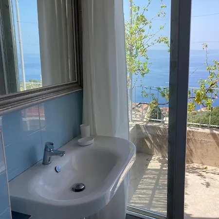 House Mate * Podgora (Split-Dalmatia)